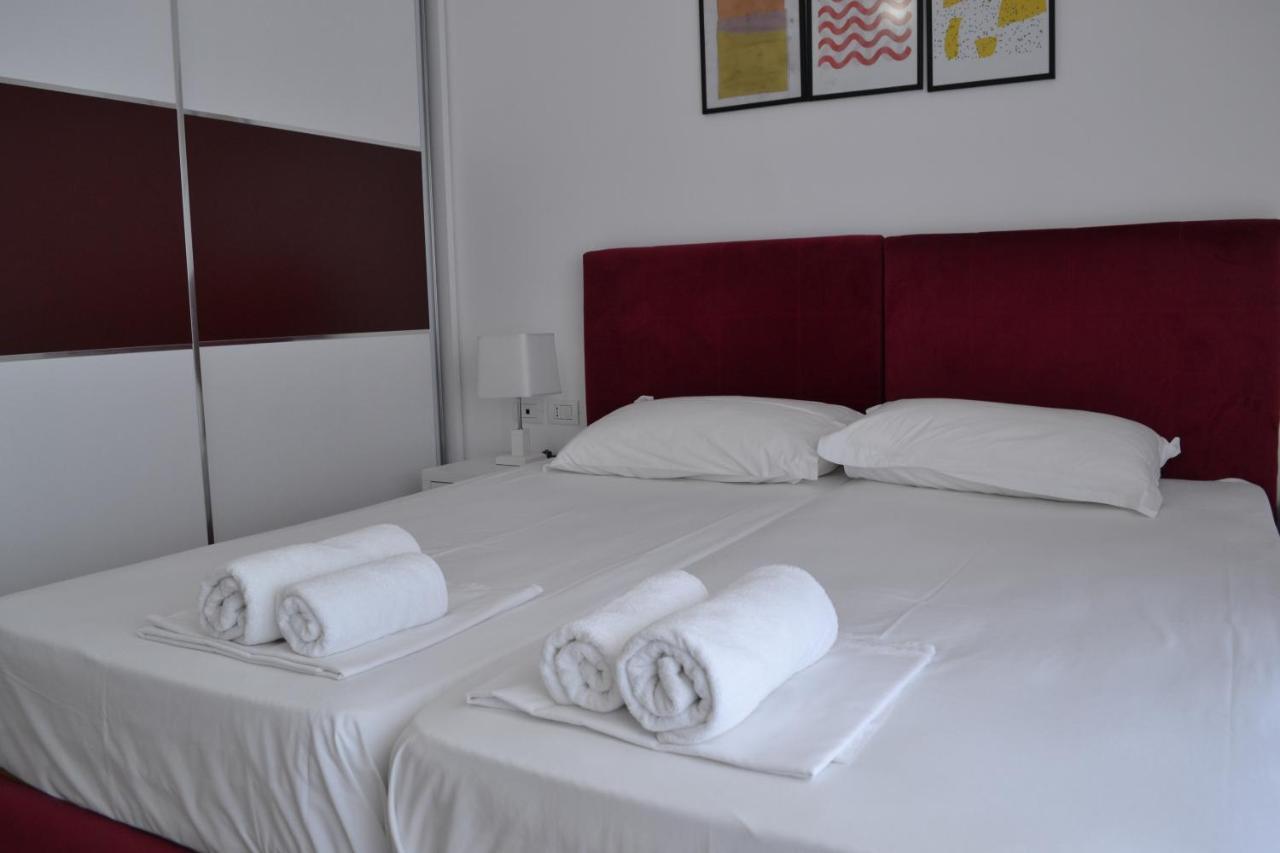 Seaview Penthouse 2 Bedrooms Apartment & Box Garage Vlore Bagian luar foto