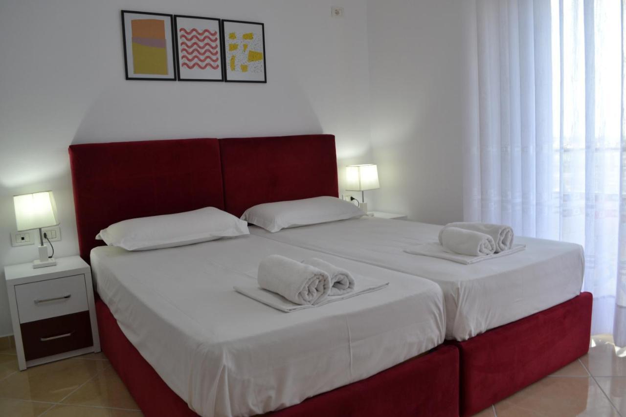 Seaview Penthouse 2 Bedrooms Apartment & Box Garage Vlore Bagian luar foto