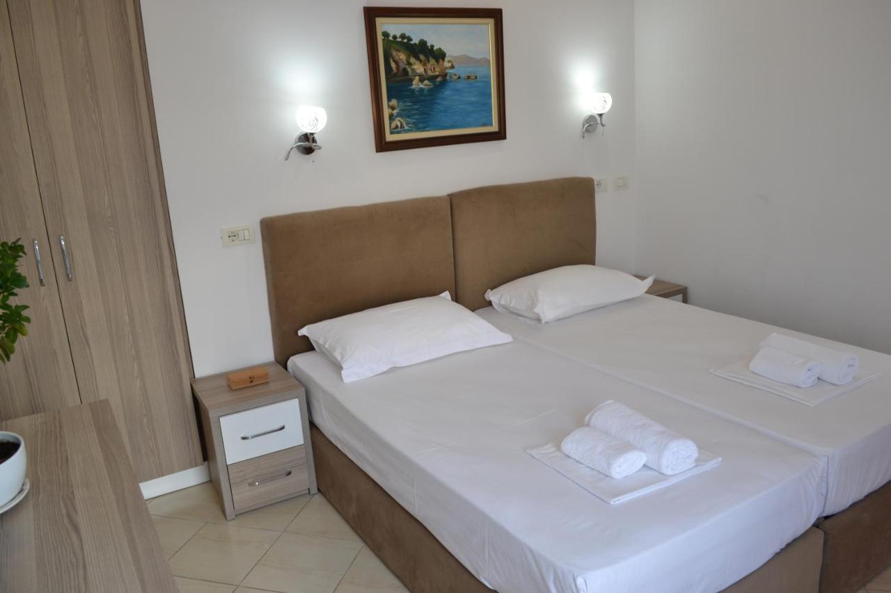 Seaview Penthouse 2 Bedrooms Apartment & Box Garage Vlore Bagian luar foto