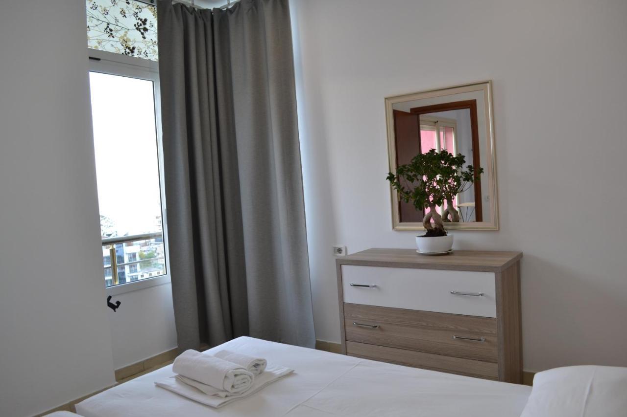 Seaview Penthouse 2 Bedrooms Apartment & Box Garage Vlore Bagian luar foto