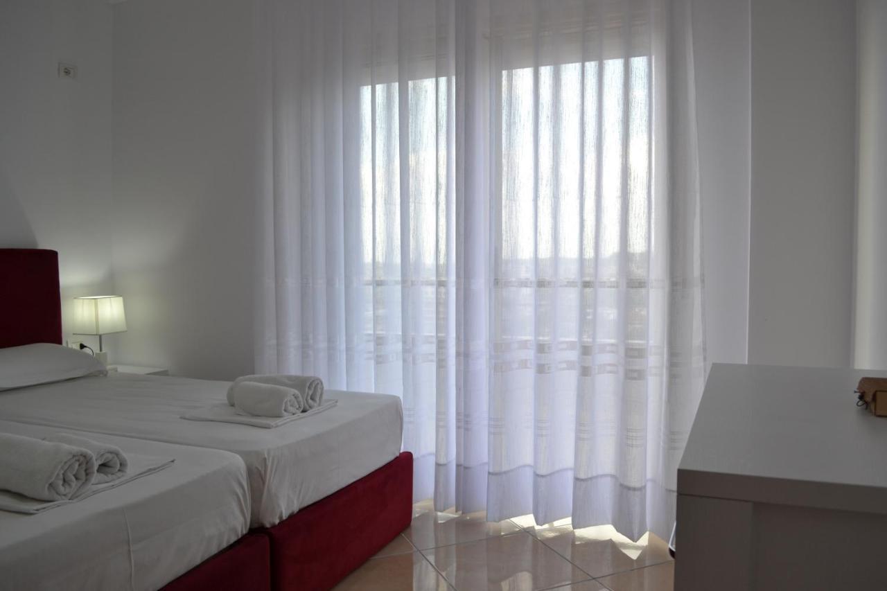 Seaview Penthouse 2 Bedrooms Apartment & Box Garage Vlore Bagian luar foto